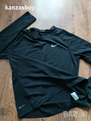 nike dri-fit - страхотна дамска блуза КАТО НОВА M, снимка 6 - Блузи с дълъг ръкав и пуловери - 53342077