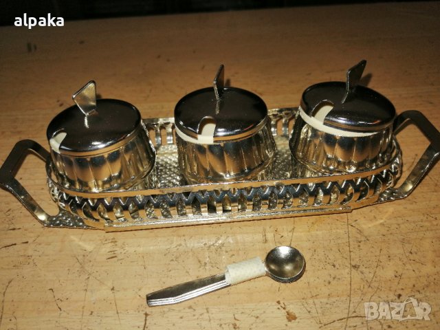 Продавам уникален нов комплект за подправки