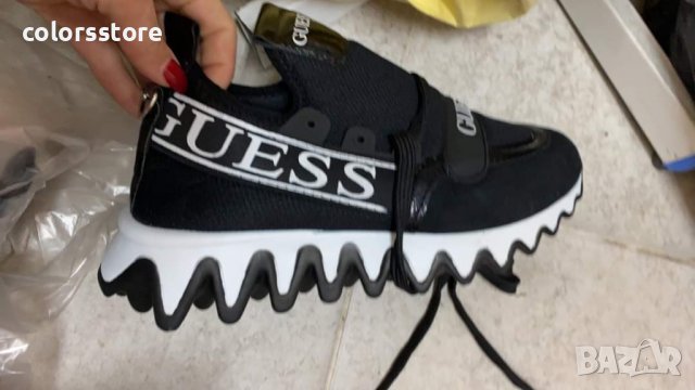 Спортни обувки Guess , снимка 3 - Маратонки - 31958161