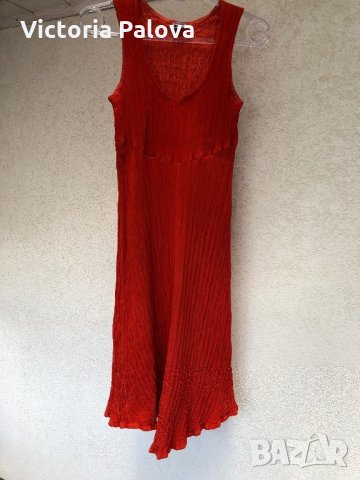 Интересна гофрирана рокля, снимка 2 - Рокли - 29064661