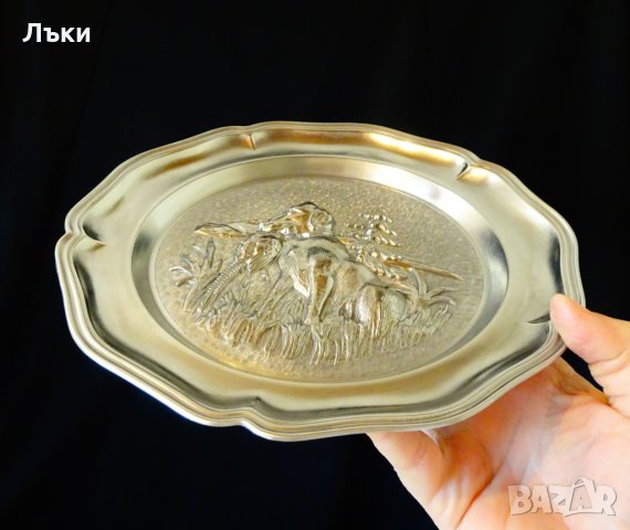 Пано,чиния от калай с ловна картина. , снимка 2 - Антикварни и старинни предмети - 26602113