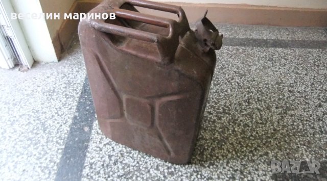 Продавам  метална туба за бензин, снимка 2 - Аксесоари и консумативи - 38550099