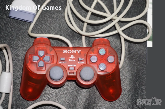 Два Оригинални PS1 Контролера/Оригинален Захранващ Адаптер за PS1/Оригинален AV Кабел за PS1 и PS2/, снимка 3 - PlayStation конзоли - 50079214