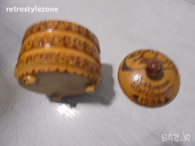 № 8284 № 8284 Стара дървена кутия с орнаменти, снимка 3 - Антикварни и старинни предмети - 51884863