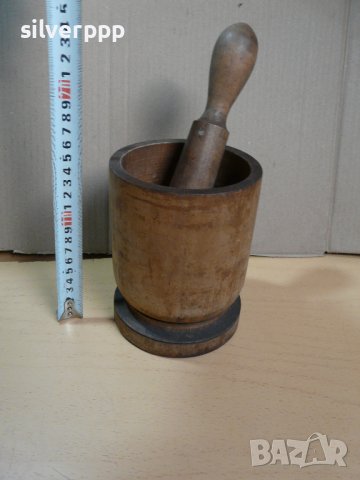  Стар дървен хаван 