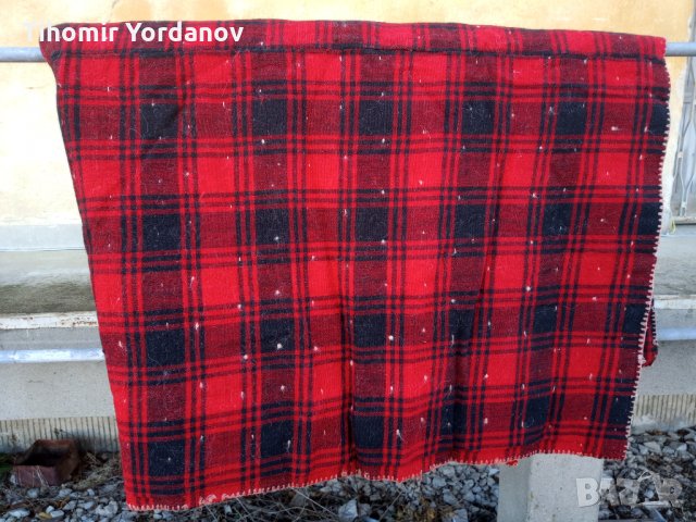 Вълнен юрган.НОВ., снимка 2 - Олекотени завивки и одеяла - 35003135