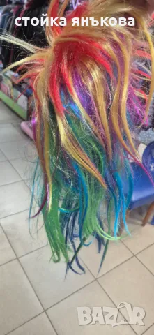 Продавам многоцветна перука, снимка 3 - Аксесоари за коса - 49742004