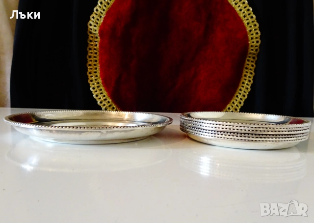 Посребрени чинии,релеф,печат,комплект от 7 броя. , снимка 2 - Антикварни и старинни предмети - 52665227