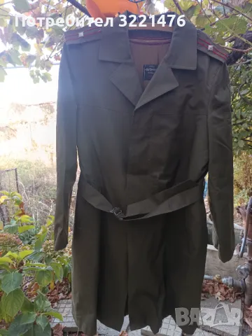 Стари военни дрехи и шапки, снимка 3 - Антикварни и старинни предмети - 48415375