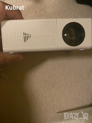 Мини прожектор - нов, с комплект аксесоари, снимка 7 - Плейъри, домашно кино, прожектори - 53575172