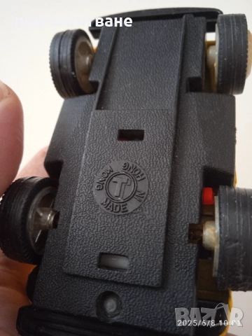 Стара играчка Jeep, made in Hong Kong и две интересни стари метални колички, снимка 4 - Колекции - 41769863