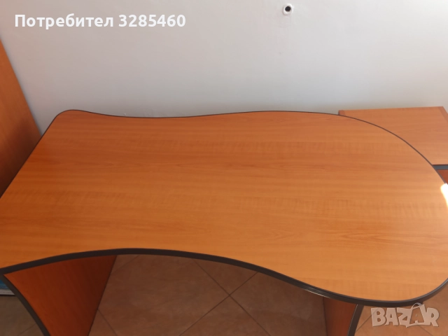 бюро цвят череша с негорима повърхност , снимка 3 - Бюра - 51862819