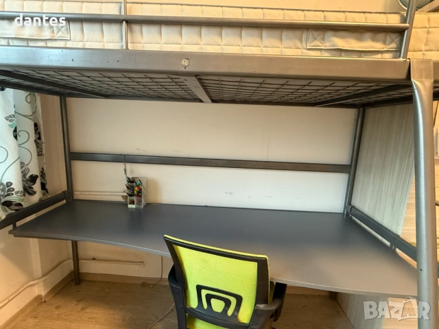 Двуетажно легло IKEA с бюро, включен матрак., снимка 2 - Спални и легла - 52385128