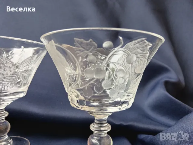 Стъклен комплект за двама - релефно стъкло с горски плодове , снимка 4 - Чаши - 50052342