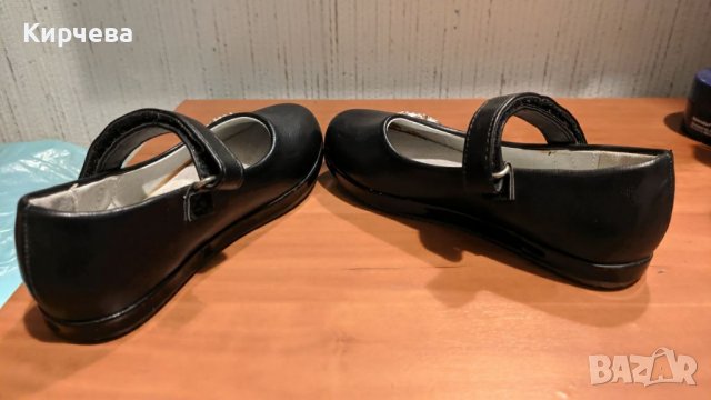 Детски обувки 25 - ти номер с лепка, снимка 3 - Други - 36915330