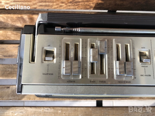 Радиокасетофон 💥Sharp GF-9595E(45w) -Рядък,в състояние!, снимка 9 - Радиокасетофони, транзистори - 52842207