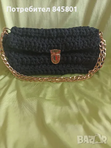 Ръчно плетени дамски чанти на една кука, снимка 14 - Чанти - 49353948