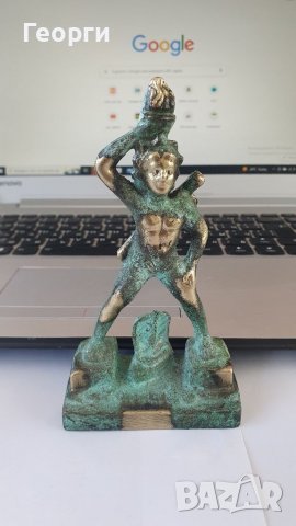 Антикварна френска бронзова фигура статуетка 