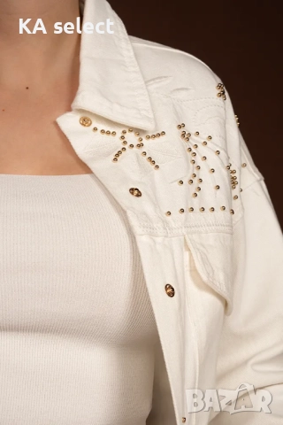 Бяло дънково яке със златисти капси