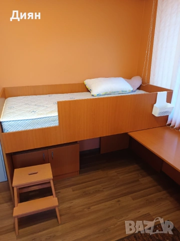 Детско легло с бюро и шкаф 