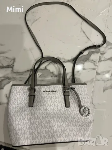 Michael Kors нова мини чанта , снимка 2 - Чанти - 47803381