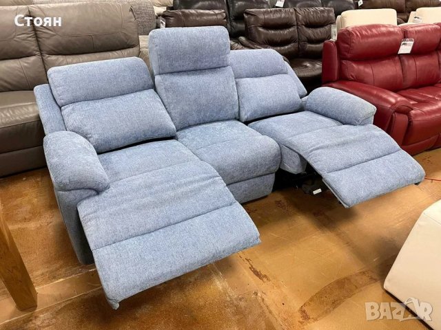 Светло син диван от плат тройка с електрически релаксиращ механизъм, снимка 5 - Дивани и мека мебел - 39973047