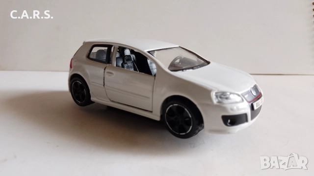 Volkswagen Golf GTI Bburago - Мащаб 1:32, снимка 6 - Колекции - 51534050