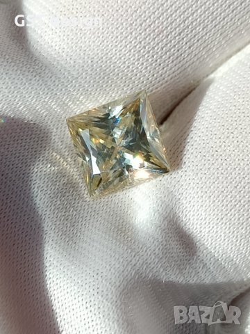 Уникален Топ Голям Фенси Шампанско Принцеса Мойсанит Диамант Moissanite Diamond 3+карата, снимка 2 - Други - 34904618