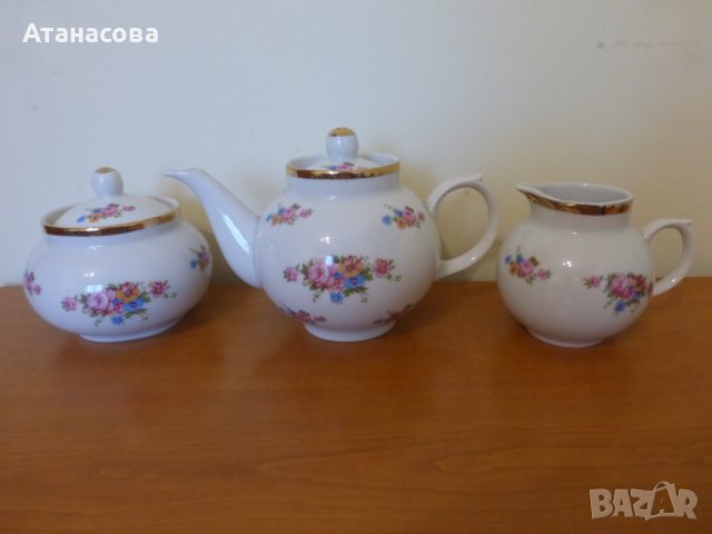 Руски порцеланов сервиз за кафе/чай за двама Дулево 1990 г, снимка 3 - Сервизи - 43563785