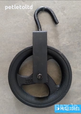 Макара с кука Ф 200 мм (тип строителна)