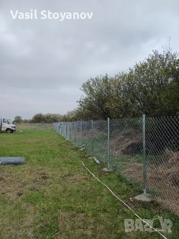 Здравейте предлагаме изграждане на огради (ограда)с циментови бетонни колове и мрежа., снимка 4 - Огради и мрежи - 50100770