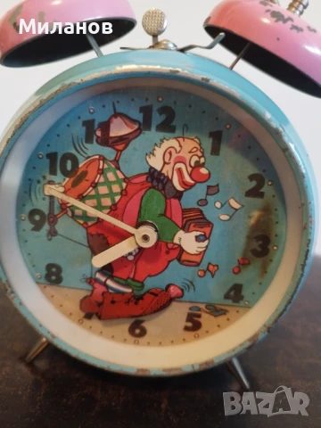Стар механичен будилник, настолен часовник, снимка 2 - Антикварни и старинни предмети - 50841428