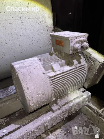 Ел двигател 55kw на 1475об на Сименс , снимка 2 - Електродвигатели - 49314524