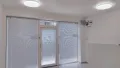 Давам под наем ПОМЕЩЕНИЕ-30 кв.м. площ срещу КОЛХОЗЕН ПАЗАР, снимка 2