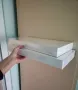 Бели и черни стенни етажерки 40/17/4см., снимка 1