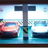Умален паркинг модел със светлини (гараж-диорама), снимка 1 - Колекции - 40186441