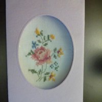 Бродирана картичка ретро цвете, снимка 3 - Гоблени - 25462517