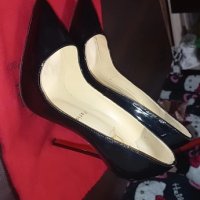 черни токчета Christian louboutin номер 36, снимка 1 - Дамски обувки на ток - 43885546