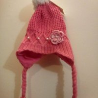 Детска плетена шапка Корал, снимка 1 - Шапки, шалове и ръкавици - 27860407