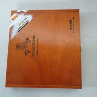 Дървена кутия за пури 21 х 19 h 3 см. , снимка 3 - Други стоки за дома - 40451187