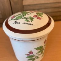 Керамична чаша за чай филтър и капаче-Rosa canina, снимка 3 - Антикварни и старинни предмети - 39985470