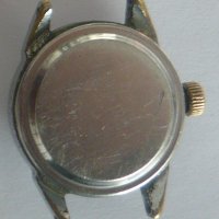 стар механичен часовник Заря, снимка 2 - Дамски - 39374205