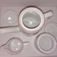 Чайник, каничка и захарница - български порцелан , снимка 2 - Сервизи - 32634850