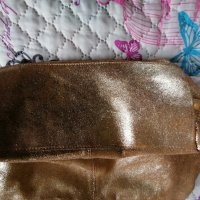 Златиста чанта естествена кожа , снимка 12 - Чанти - 28908730