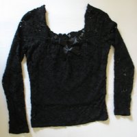Нова черна дантелена блузка с дълъг ръкав, снимка 1 - Блузи с дълъг ръкав и пуловери - 29017036