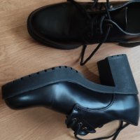 Италиански маркови обувки, снимка 2 - Дамски боти - 33487472