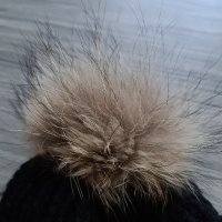 Дамска зимна черна шапка с естествен косъм на GROPPA, снимка 2 - Шапки - 43943022