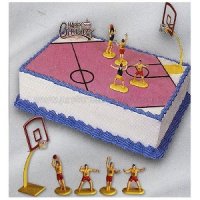 4 Баскетболисти и кош фигурки PVC пластмасови  за игра и украса торта топер баскетбол, снимка 1 - Други - 22004563