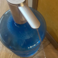Помпа за вода с LED дисплей , снимка 1 - Аксесоари за кухня - 44858310