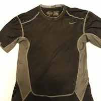 Черна маркова оригинална тениска Nike , спортна , със сиви дишащи сегменти. , снимка 4 - Тениски - 37476382